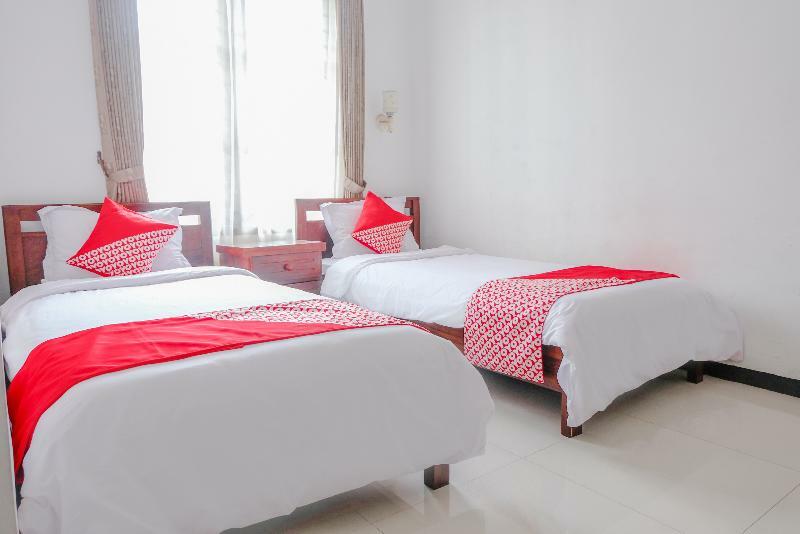 Oyo 350 D' Maktab Homestay Syariah Malang Dış mekan fotoğraf